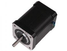 直流無刷電機工作時,外殼帶電是什么情況?